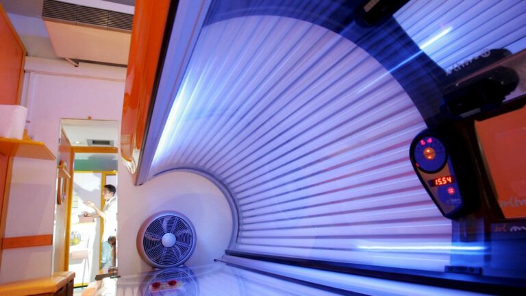 with gloomy weather, tanning centers were full in spring