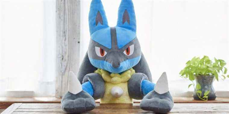 Peluche mobile géante Lucario Pokemon grandeur nature révélée