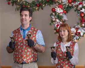 Rob Delaney et Ellie Kemper dans une scène de Home Sweet Home Alone.