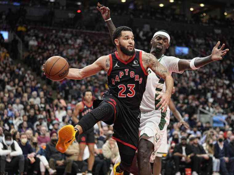 BUCK ARRÊTE ICI: Les Raptors survivent aux champions en titre pour mettre fin à un dérapage perdant de cinq matchs