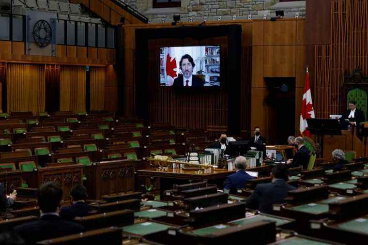 Les députés ont déclaré que le code vestimentaire du Parlement était toujours en vigueur même s’ils participaient à distance