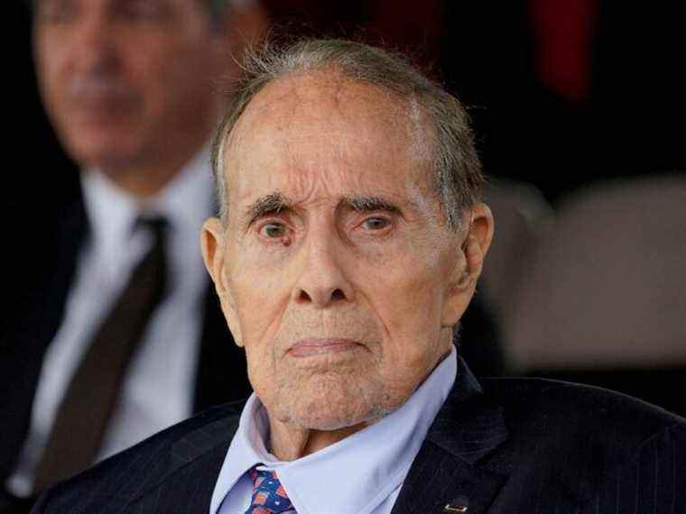 L’ancien sénateur américain et candidat républicain à la présidentielle Bob Dole est décédé à l’âge de 98 ans