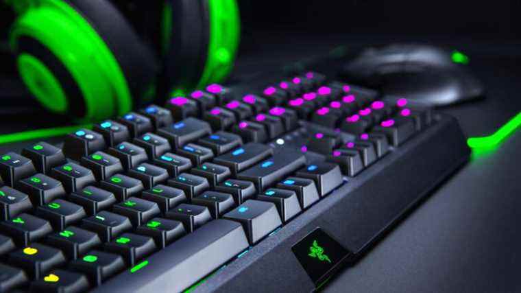     Offres Razer du Cyber ​​Monday 2021 : toutes les meilleures offres sur les souris, claviers, casques et ordinateurs portables Razer

