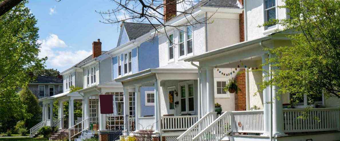 Quartier résidentiel plus ancien de maisons.