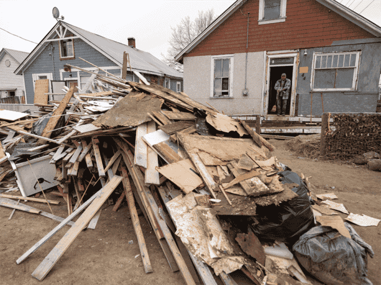 Les inondations en Colombie-Britannique devraient coûter au moins 450 millions de dollars, les dommages non assurés augmentant encore le montant