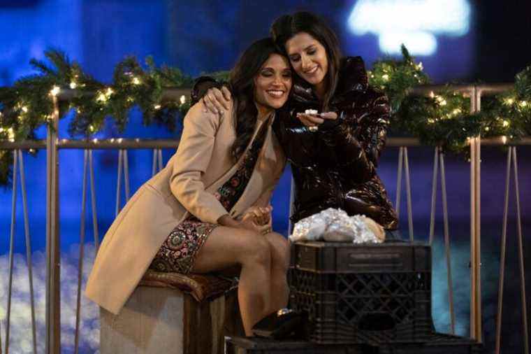 "Hot Mess Holiday": Melanie Chandra et Surina Jindal développent la célébration de Diwali au-delà de "The Office"
