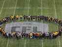 Les Tiger-Cats de Hamilton participent à un entraînement au Tim Hortons Field pendant la semaine de la Coupe Grey de la LCF à Hamilton le vendredi 10 décembre 2021.