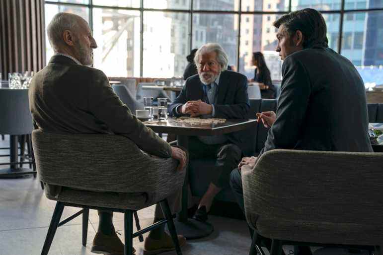 Succession Saison 3 Épisode 5 James Cromwell Nicholas Braun Greg