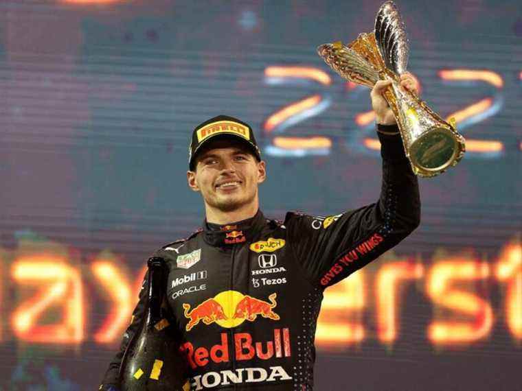 Max Verstappen remporte son premier titre F1 dans le drame du dernier tour