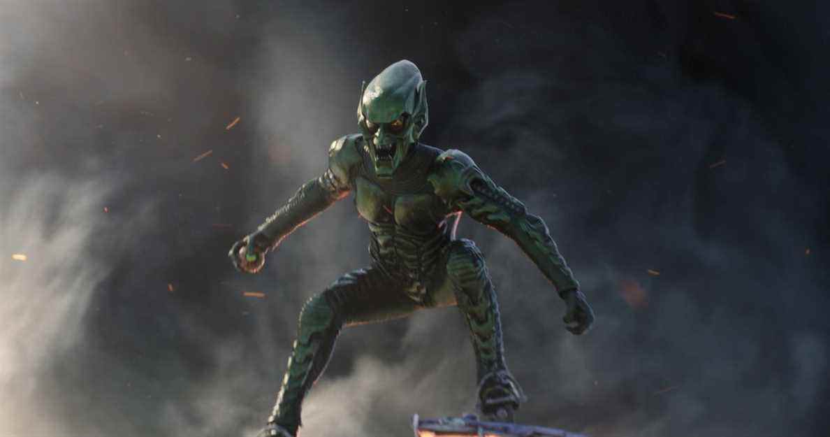 Le Bouffon vert surgit d'un nuage de fumée dans Spider-Man: No Way Home