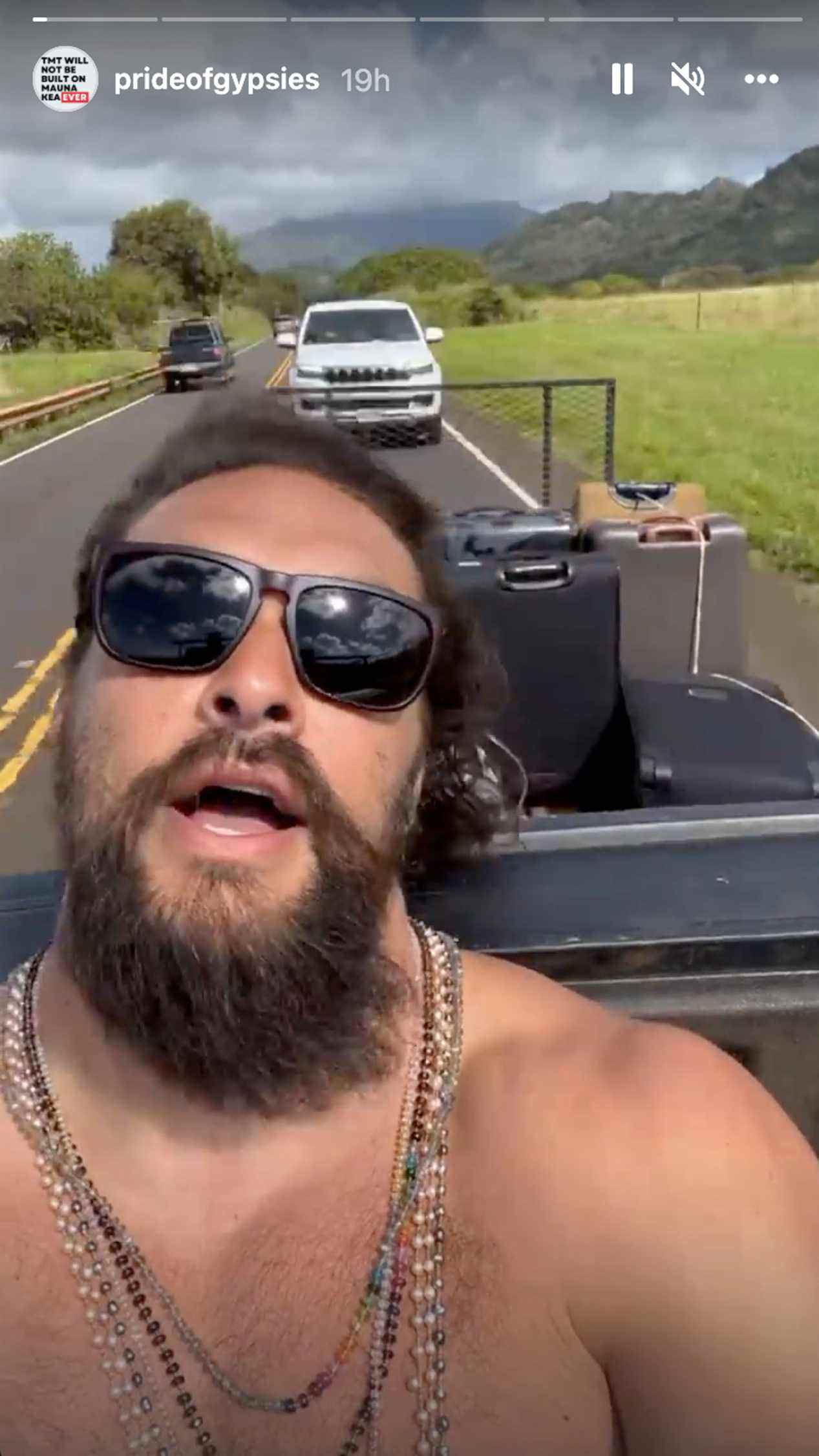 Capture d'écran de Jason Momoa profitant d'Hawai'i après la fin d'Aquaman 2.