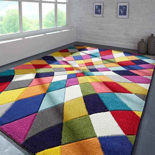 Tapis arc-en-ciel à motif géométrique