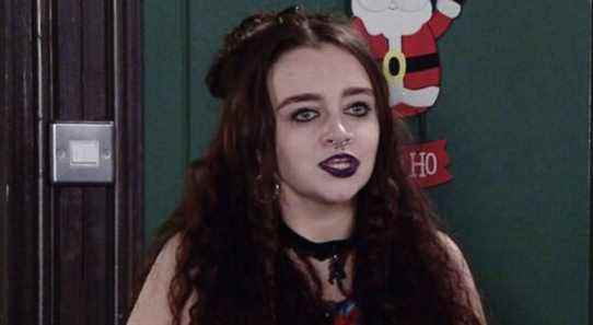 Nina Lucas de Coronation Street se confie à Asha Alahan après les difficultés de Noël