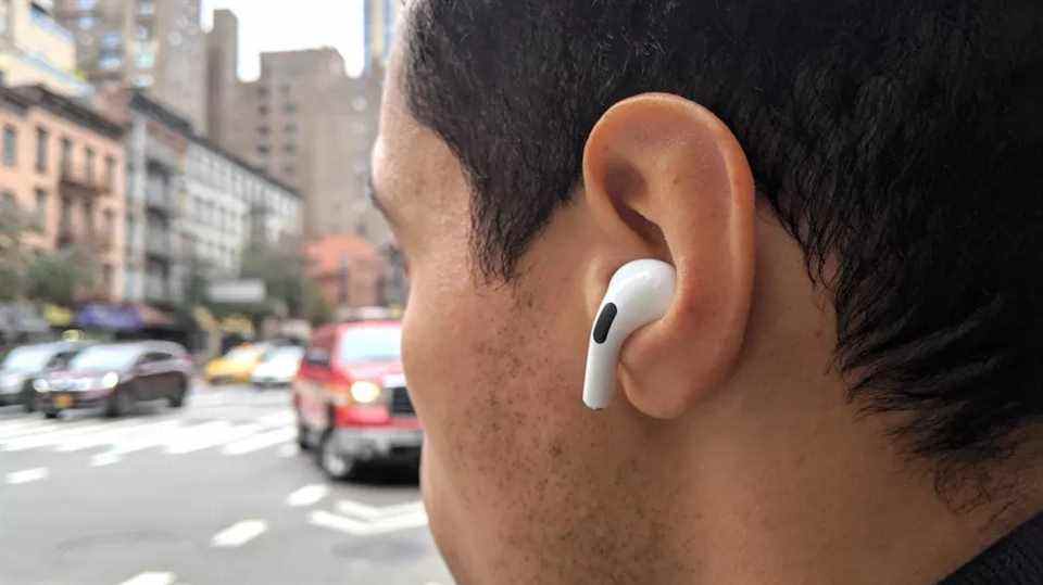 Les AirPods Pro testés à New York