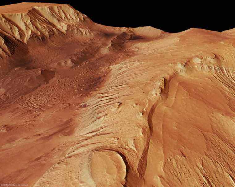 Trace Gas Orbiter découvre un canyon sur Mars « rempli » de glace d’eau