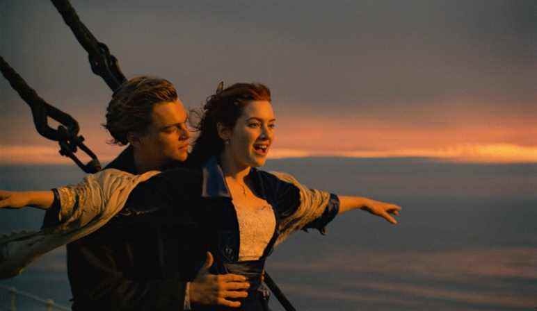 TITANIC, from left: Leonardo DiCaprio, Kate Winslet, 1997. TM & Copyright ©20th Century Fox Film Corp. All rights reserved./Courtesy Everett Collection