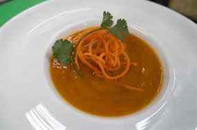 Soupe de carottes, gingembre et romarin.