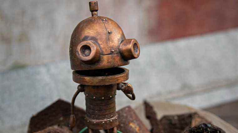     Machinarium vend le meilleur merch : une statuette en bronze de son adorable star

