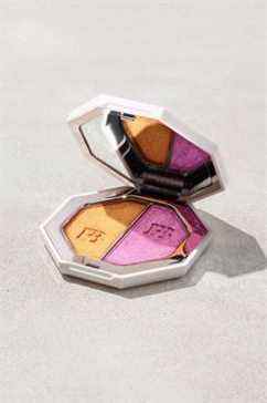 Duo de surligneurs Fenty Beauty Killawatt Foil Freestyle