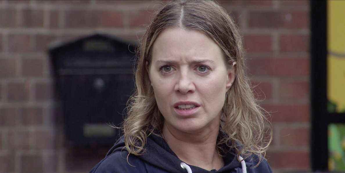 La star de Coronation Street, Sally Carman, en révèle plus sur la trêve de Noël d'Abi et Kelly

