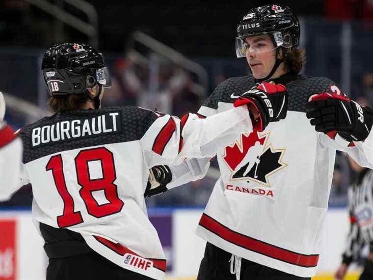 JONES : Équipe Canada réussit le test de l’adversité lors du match d’ouverture des championnats du monde juniors