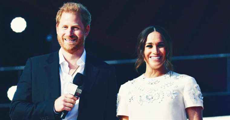 Joyeuses Fêtes Du Genou Du Prince Harry
