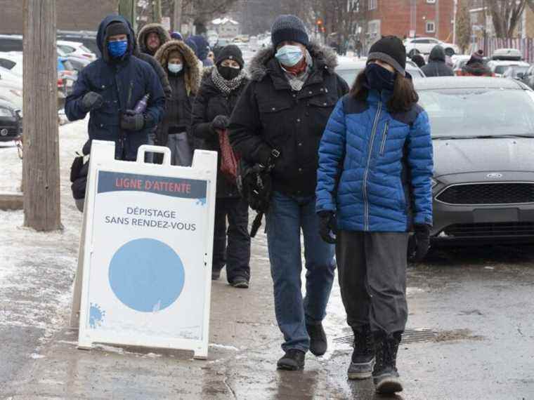 De nouvelles limites de collecte entrent en vigueur au Québec alors que les cas de COVID-19 montent en flèche à travers le Canada