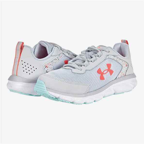 Under Armour Kids Assertion 9