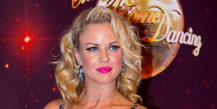 L'ancienne professionnelle de Strictly Come Dancing, Joanne Clifton, parle du diagnostic d'arthrose

