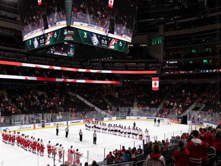 JONES: les championnats du monde juniors ont été volés aux joueurs, aux fans et aux communautés