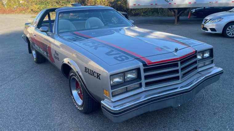 1976 Buick Century Pace Car Edition : la voiture de rythme Indy la plus improbable