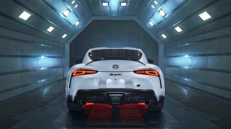 2022 Toyota Supra A91-CF Edition a une garniture en fibre de carbone