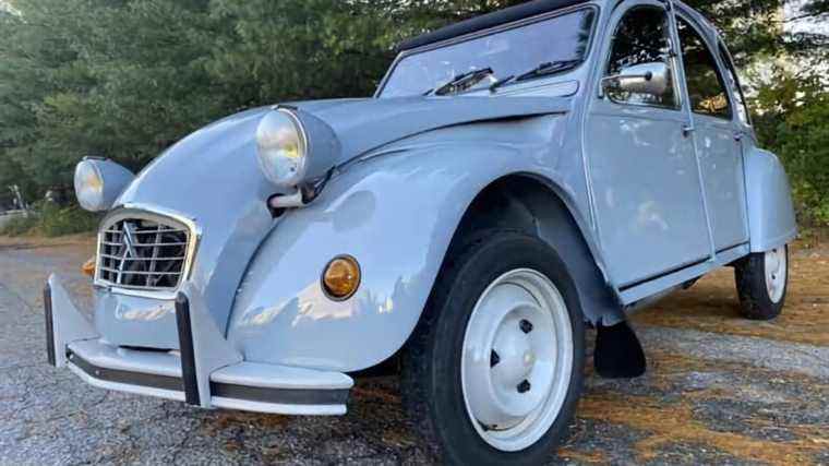 À 16 500 $, cette Citroën 2CV Beaucoup de 1965 est-elle mignonne?