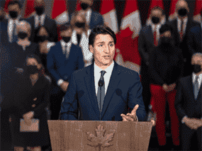 Le premier ministre Justin Trudeau prend la parole lors d'une conférence de presse après l'assermentation de son cabinet, à Ottawa, le 26 octobre 2021.