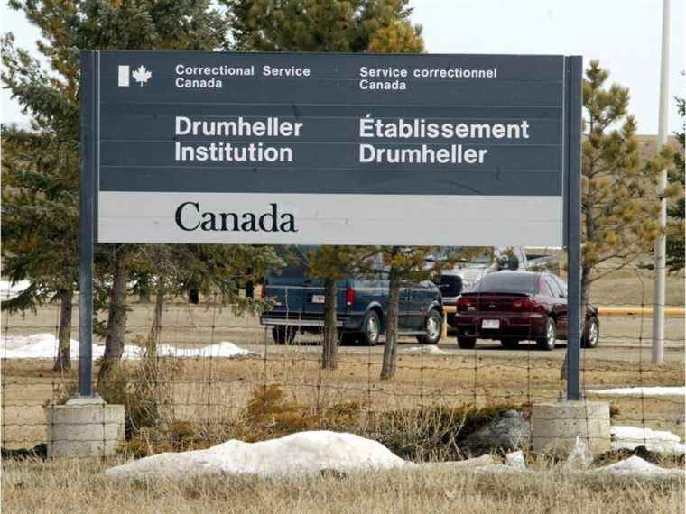 Des dizaines de membres du personnel pénitentiaire de Drumheller infectés par COVID après la fête de Noël