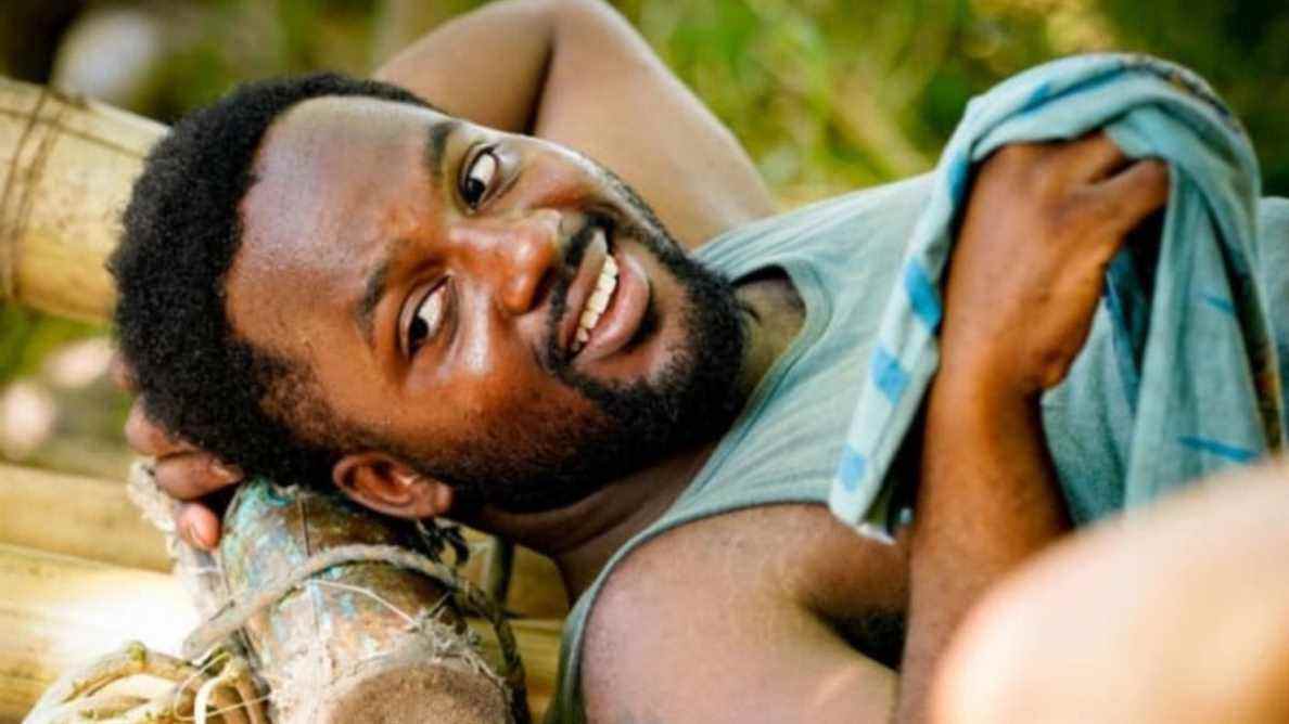 Deshawn Radden de Survivor 41 dévoile un nouveau look drastique, et apparemment c'est à cause du sable sur l'île
