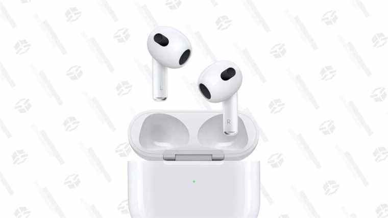 Détendez-vous et détendez-vous avec les AirPods Apple de 3e génération pour 140 $