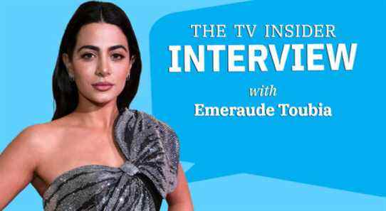 Emeraude Toubia, ancienne de « Shadowhunters », trouvera-t-elle de la romance dans « With Love » ?  (VIDÉO)