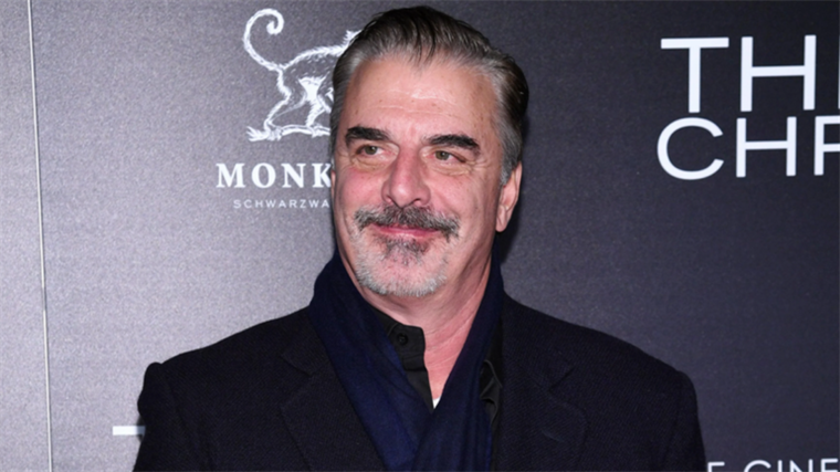 Et juste comme ça… CBS et Universal virent Chris Noth de The Equalizer