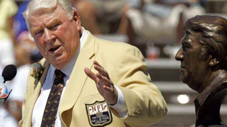     John Madden, icône du football et homonyme de la franchise Madden, est décédé à l'âge de 85 ans

