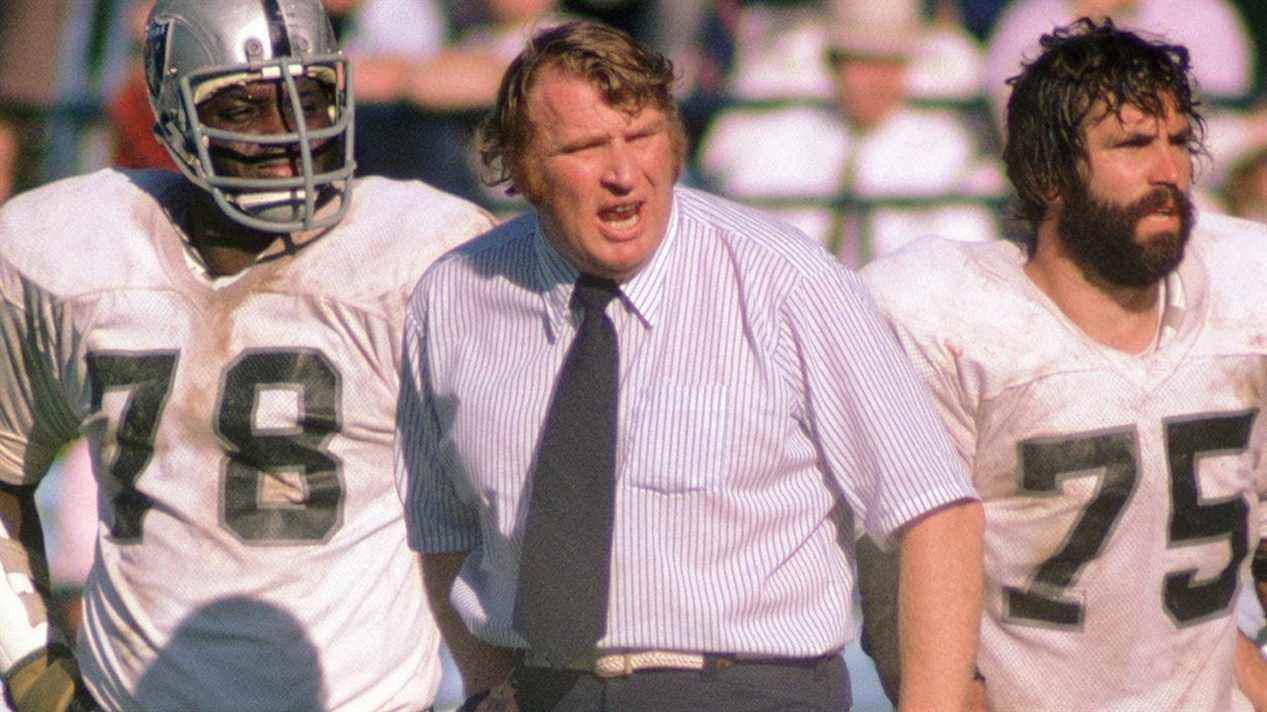 John Madden nécrologie entraîneur des raiders