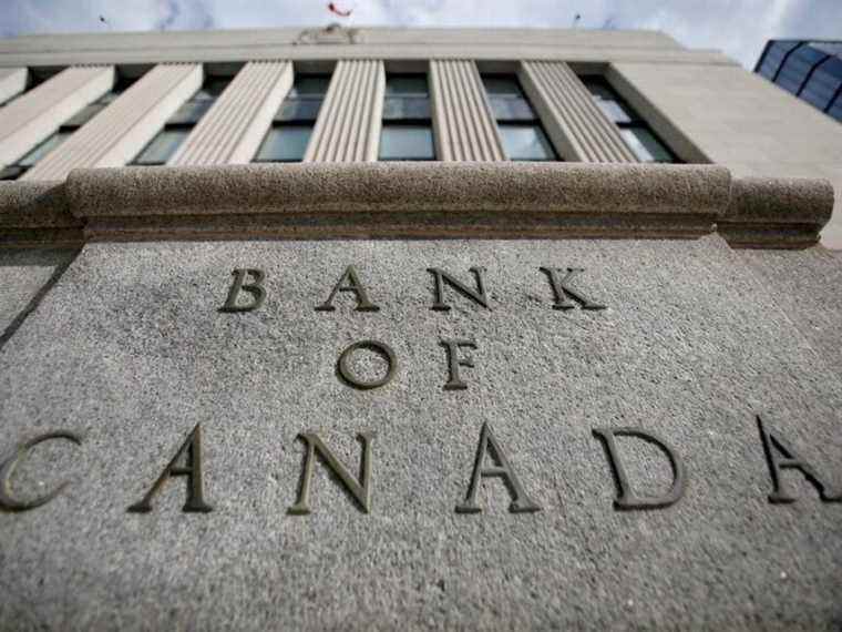 La Banque du Canada maintient son taux inchangé et met en garde contre une inflation élevée