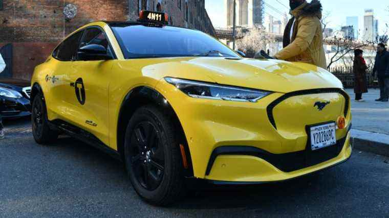 La Ford Mustang Mach-E est désormais un taxi new-yorkais.  Voyons comment ça se passe