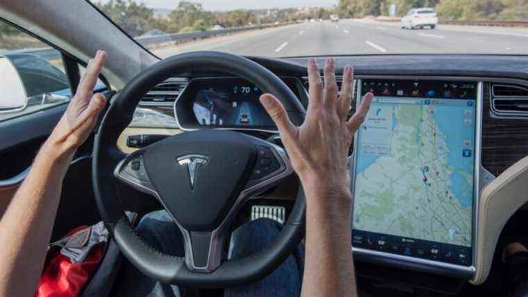 La dernière mise à jour logicielle de Tesla ajoute la prise en charge de TikTok et une interface utilisateur simplifiée