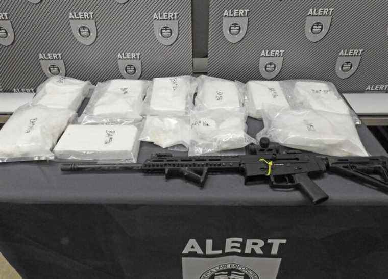 La police saisit 10,7 kg de cocaïne d’une valeur de 856 000 $ lors d’une saisie de drogue dans la région d’Edmonton