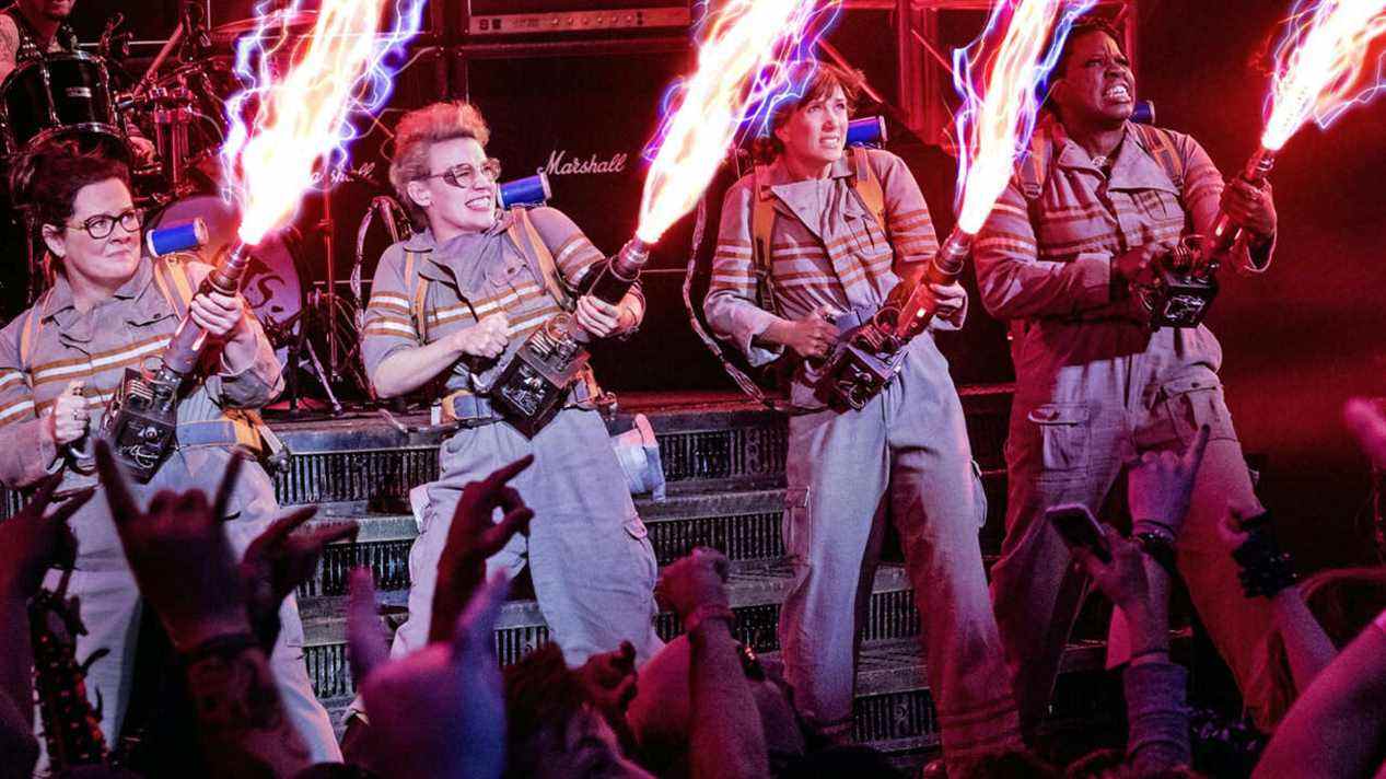 Le réalisateur Paul Feig critique Sony pour avoir exclu le film Ghostbusters 2016 du coffret de franchise
