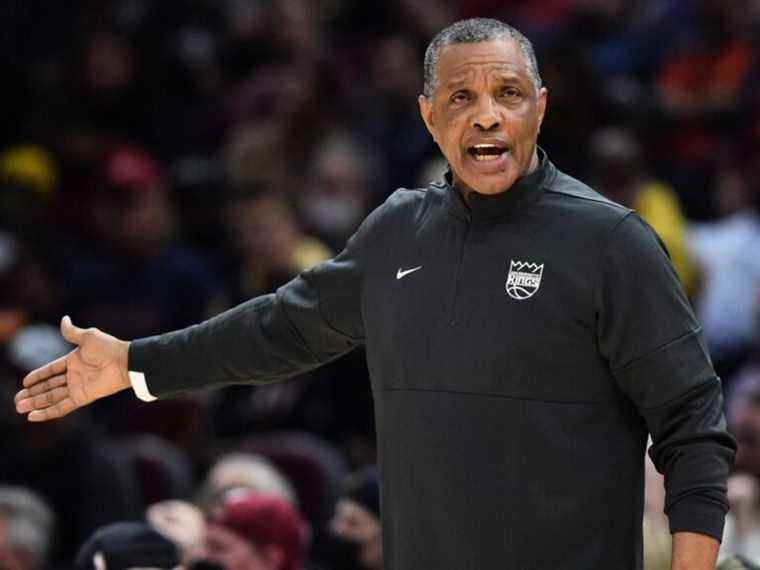 L’entraîneur par intérim des Kings, Alvin Gentry, testé positif au COVID-19