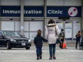 Une clinique de vaccination à Toronto le 26 novembre 2021.