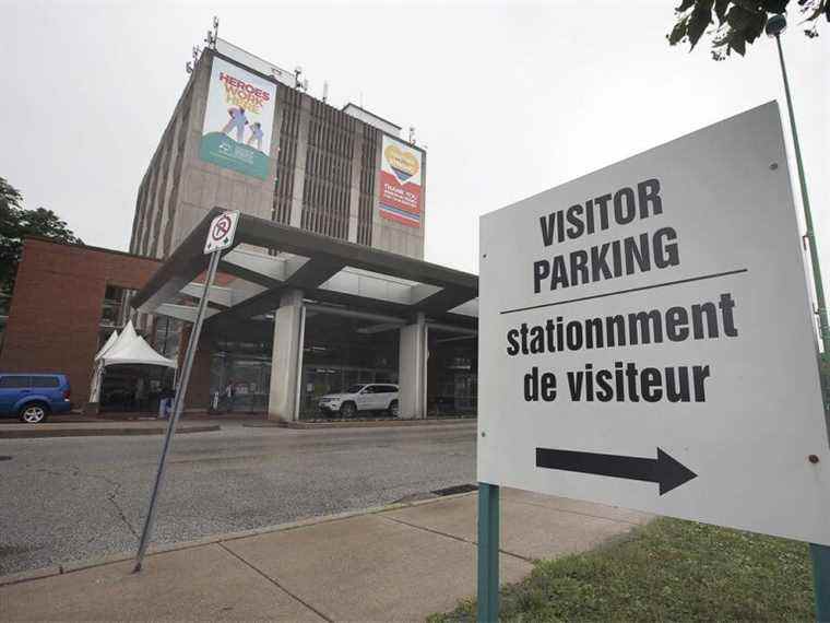 L’hôpital régional de Windsor interdit les visites aux patients atteints de COVID-19