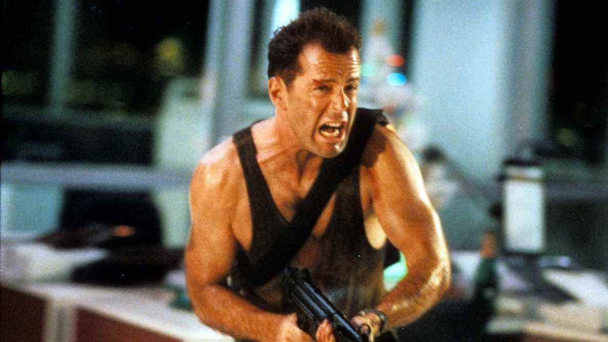 Même la mère de Bruce Willis a une vision controversée du débat sur le film de Noël Die Hard
